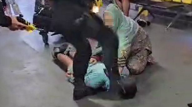 曼彻斯特机场:被警察践踏的男子家庭准备采取重大法律行动